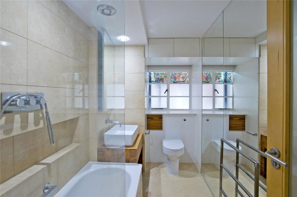 Images for WhiteHall Lodge, Pages Lane N10