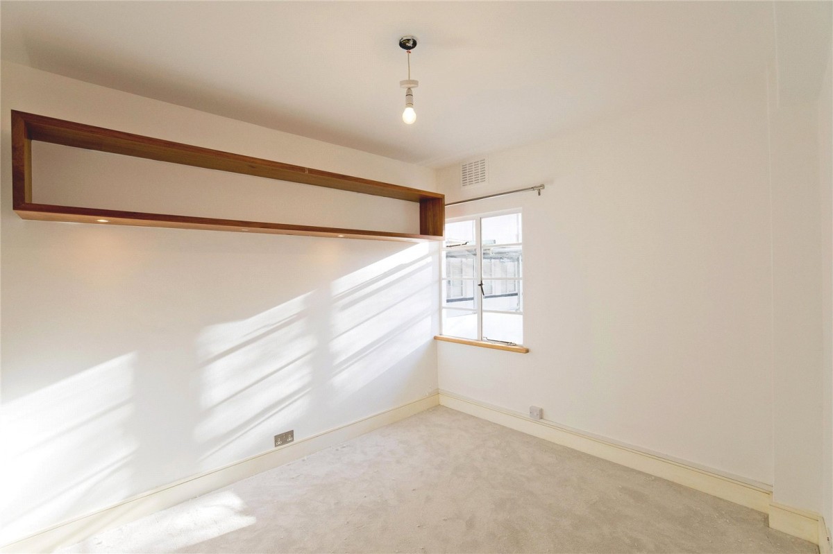 Images for WhiteHall Lodge, Pages Lane N10