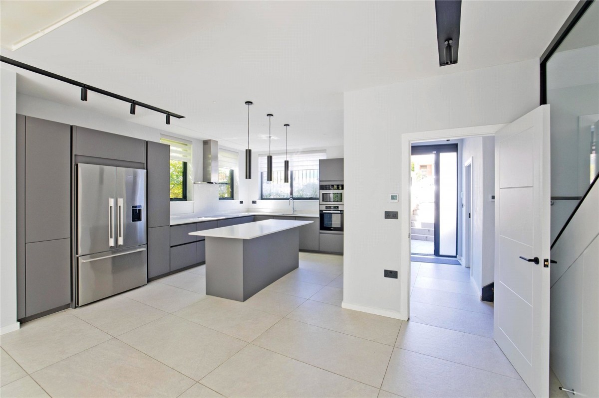 Images for Tango House, The Vale NW11