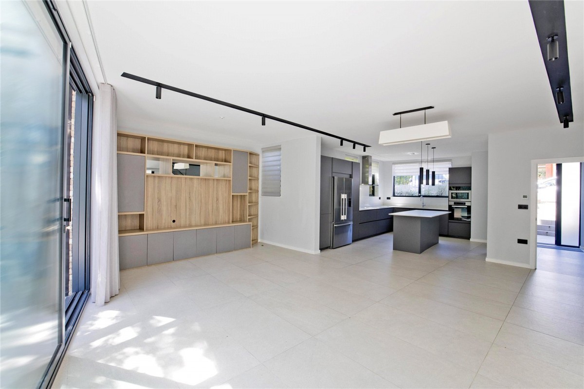 Images for Tango House, The Vale NW11